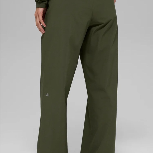 ALO Yoga Dark Olive Wide-Leg Pants size small discounted color - Picture 4 of 6
